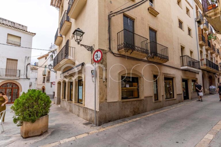 Local en alquiler en el centro de Torredembarra