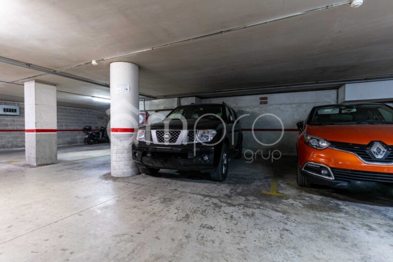 Plaça d’aparcament àmplia en venda, 16 m², fàcil accés i màxima comoditat