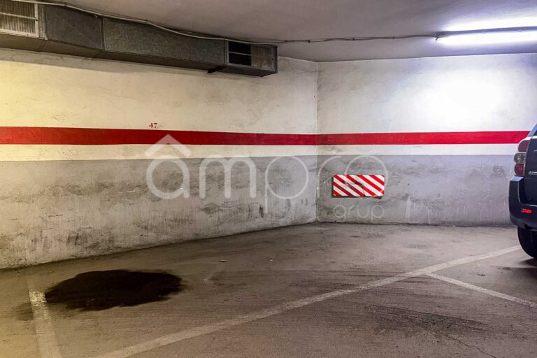 Plaça d’aparcament a Vilanova i la Geltrú, còmoda i de fàcil accés a la Rambla de la Pau