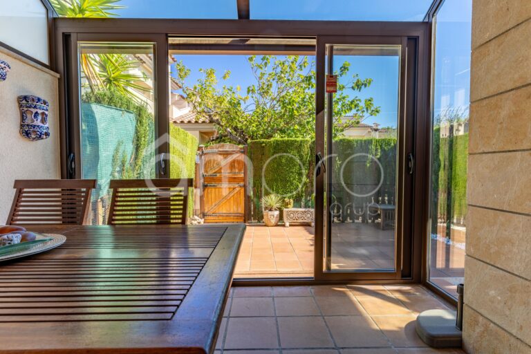 Casa adossada en lloguer a Pino Alto, Miami Platja